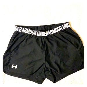 UNDER ARMOUR  shorts